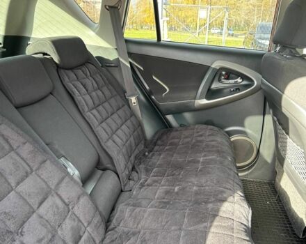 Красный Тойота РАВ 4, объемом двигателя 2 л и пробегом 229 тыс. км за 11400 $, фото 20 на Automoto.ua