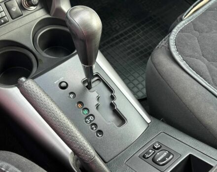 Красный Тойота РАВ 4, объемом двигателя 2 л и пробегом 229 тыс. км за 11400 $, фото 15 на Automoto.ua