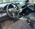 Красный Тойота РАВ 4, объемом двигателя 2 л и пробегом 337 тыс. км за 8500 $, фото 2 на Automoto.ua
