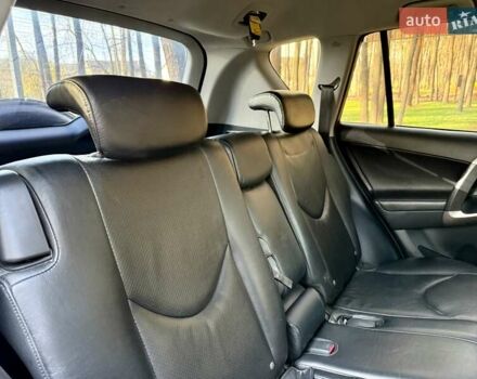 Красный Тойота РАВ 4, объемом двигателя 2 л и пробегом 174 тыс. км за 10999 $, фото 26 на Automoto.ua