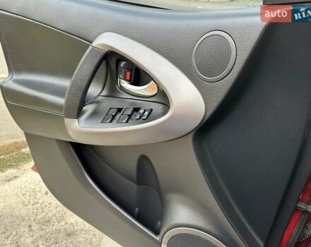 Красный Тойота РАВ 4, объемом двигателя 2.36 л и пробегом 200 тыс. км за 9999 $, фото 65 на Automoto.ua