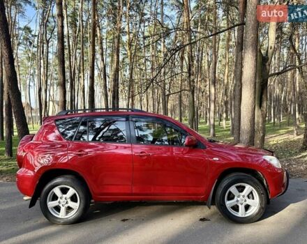 Красный Тойота РАВ 4, объемом двигателя 2 л и пробегом 174 тыс. км за 10999 $, фото 3 на Automoto.ua