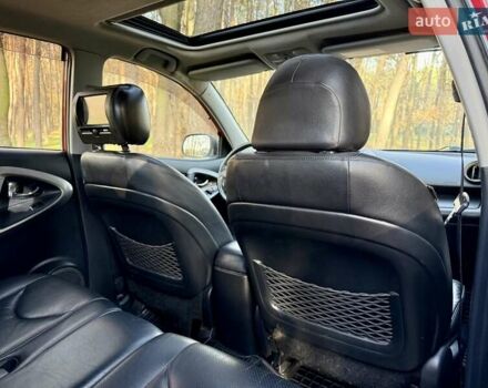 Красный Тойота РАВ 4, объемом двигателя 2 л и пробегом 174 тыс. км за 10999 $, фото 24 на Automoto.ua