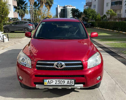 Красный Тойота РАВ 4, объемом двигателя 2 л и пробегом 190 тыс. км за 10000 $, фото 1 на Automoto.ua