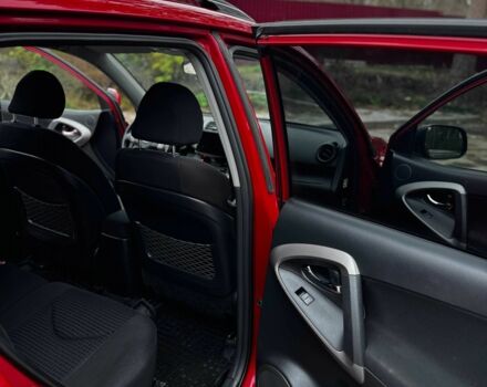 Красный Тойота РАВ 4, объемом двигателя 2 л и пробегом 131 тыс. км за 12999 $, фото 18 на Automoto.ua