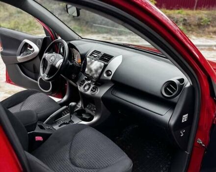 Червоний Тойота РАВ 4, об'ємом двигуна 2 л та пробігом 131 тис. км за 12999 $, фото 4 на Automoto.ua