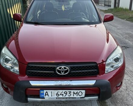 Красный Тойота РАВ 4, объемом двигателя 2 л и пробегом 194 тыс. км за 10500 $, фото 2 на Automoto.ua