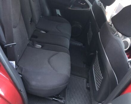 Красный Тойота РАВ 4, объемом двигателя 2 л и пробегом 232 тыс. км за 8999 $, фото 12 на Automoto.ua