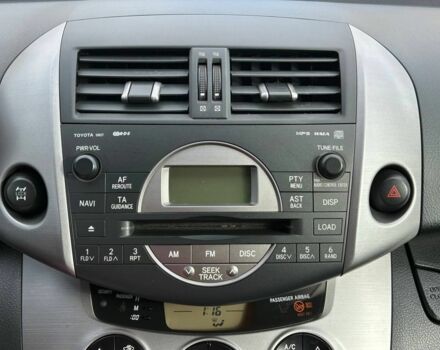 Красный Тойота РАВ 4, объемом двигателя 2 л и пробегом 229 тыс. км за 11400 $, фото 10 на Automoto.ua