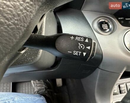 Красный Тойота РАВ 4, объемом двигателя 2.36 л и пробегом 200 тыс. км за 9999 $, фото 70 на Automoto.ua