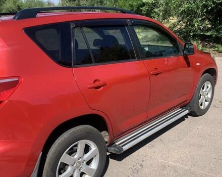 Красный Тойота РАВ 4, объемом двигателя 2 л и пробегом 229 тыс. км за 11200 $, фото 2 на Automoto.ua