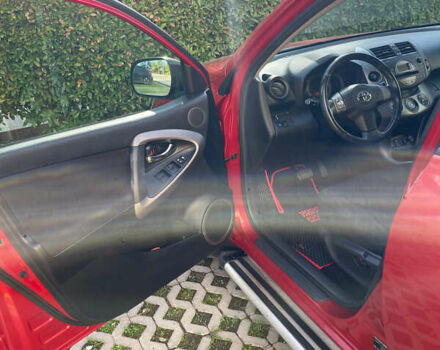 Красный Тойота РАВ 4, объемом двигателя 2 л и пробегом 190 тыс. км за 10000 $, фото 9 на Automoto.ua