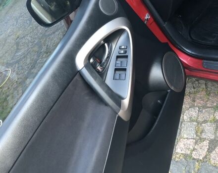 Красный Тойота РАВ 4, объемом двигателя 2 л и пробегом 232 тыс. км за 8999 $, фото 17 на Automoto.ua