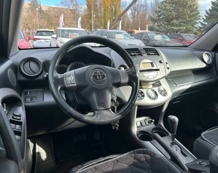 Красный Тойота РАВ 4, объемом двигателя 2 л и пробегом 229 тыс. км за 11400 $, фото 14 на Automoto.ua