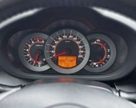 Червоний Тойота РАВ 4, об'ємом двигуна 2 л та пробігом 131 тис. км за 12999 $, фото 7 на Automoto.ua