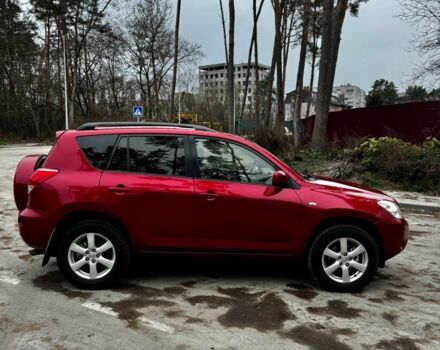 Красный Тойота РАВ 4, объемом двигателя 2 л и пробегом 131 тыс. км за 12999 $, фото 1 на Automoto.ua