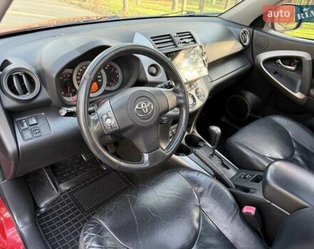 Красный Тойота РАВ 4, объемом двигателя 2 л и пробегом 174 тыс. км за 10999 $, фото 11 на Automoto.ua