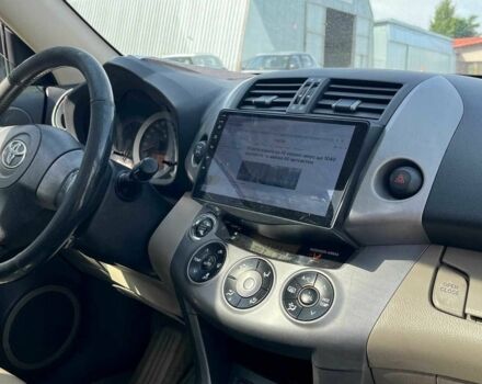 Красный Тойота РАВ 4, объемом двигателя 2 л и пробегом 278 тыс. км за 6990 $, фото 13 на Automoto.ua