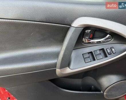 Красный Тойота РАВ 4, объемом двигателя 2 л и пробегом 174 тыс. км за 10999 $, фото 45 на Automoto.ua