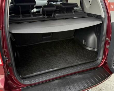 Красный Тойота РАВ 4, объемом двигателя 2 л и пробегом 137 тыс. км за 13699 $, фото 28 на Automoto.ua