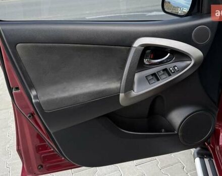 Красный Тойота РАВ 4, объемом двигателя 2 л и пробегом 137 тыс. км за 13699 $, фото 16 на Automoto.ua