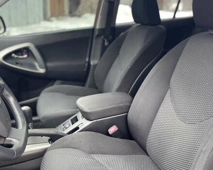 Красный Тойота РАВ 4, объемом двигателя 2.2 л и пробегом 212 тыс. км за 14999 $, фото 13 на Automoto.ua