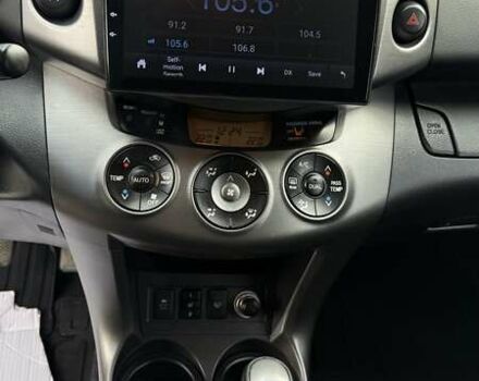 Красный Тойота РАВ 4, объемом двигателя 2 л и пробегом 137 тыс. км за 13699 $, фото 20 на Automoto.ua