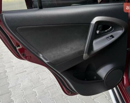 Красный Тойота РАВ 4, объемом двигателя 2 л и пробегом 137 тыс. км за 13699 $, фото 25 на Automoto.ua