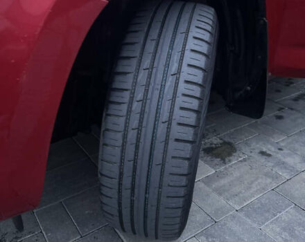 Червоний Тойота РАВ 4, об'ємом двигуна 1.99 л та пробігом 230 тис. км за 14000 $, фото 9 на Automoto.ua