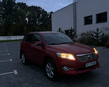 Червоний Тойота РАВ 4, об'ємом двигуна 1.99 л та пробігом 230 тис. км за 14000 $, фото 1 на Automoto.ua