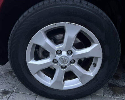 Червоний Тойота РАВ 4, об'ємом двигуна 1.99 л та пробігом 230 тис. км за 14000 $, фото 8 на Automoto.ua