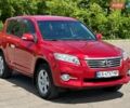 Красный Тойота РАВ 4, объемом двигателя 2 л и пробегом 282 тыс. км за 10500 $, фото 1 на Automoto.ua