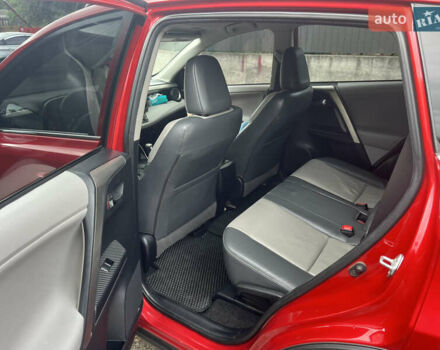 Красный Тойота РАВ 4, объемом двигателя 2.23 л и пробегом 315 тыс. км за 14700 $, фото 2 на Automoto.ua