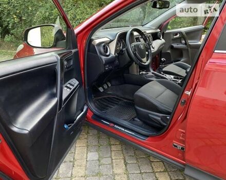 Красный Тойота РАВ 4, объемом двигателя 2 л и пробегом 238 тыс. км за 15400 $, фото 13 на Automoto.ua