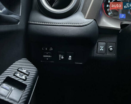 Червоний Тойота РАВ 4, об'ємом двигуна 2.23 л та пробігом 73 тис. км за 21900 $, фото 15 на Automoto.ua