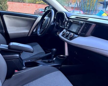 Красный Тойота РАВ 4, объемом двигателя 2.5 л и пробегом 206 тыс. км за 15200 $, фото 10 на Automoto.ua