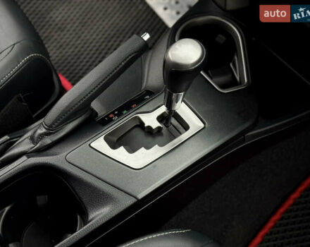 Красный Тойота РАВ 4, объемом двигателя 2.23 л и пробегом 155 тыс. км за 24000 $, фото 11 на Automoto.ua