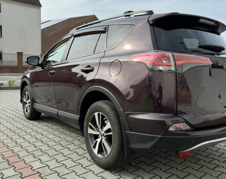 Тойота РАВ 4 2017 в Хмельницком на Automoto.ua Красный Тойота РАВ 4, объемом двигателя 2.49 л и пробегом 157 тыс. км за 21200 $, фото 7 на Automoto.ua