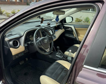 Тойота РАВ 4 2017 в Хмельницком на Automoto.ua Красный Тойота РАВ 4, объемом двигателя 2.49 л и пробегом 157 тыс. км за 21200 $, фото 13 на Automoto.ua