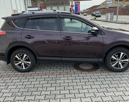 Тойота РАВ 4 2017 в Хмельницком на Automoto.ua Красный Тойота РАВ 4, объемом двигателя 2.49 л и пробегом 157 тыс. км за 21200 $, фото 4 на Automoto.ua