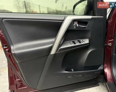 Красный Тойота РАВ 4, объемом двигателя 2.23 л и пробегом 112 тыс. км за 23500 $, фото 63 на Automoto.ua