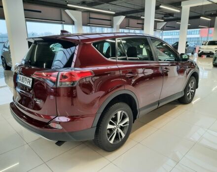 Красный Тойота РАВ 4, объемом двигателя 2.2 л и пробегом 168 тыс. км за 18999 $, фото 2 на Automoto.ua