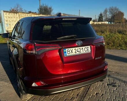 Червоний Тойота РАВ 4, об'ємом двигуна 2 л та пробігом 63 тис. км за 21000 $, фото 4 на Automoto.ua