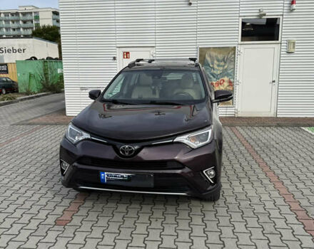Тойота РАВ 4 2017 в Хмельницком на Automoto.ua Красный Тойота РАВ 4, объемом двигателя 2.49 л и пробегом 157 тыс. км за 21200 $, фото 1 на Automoto.ua