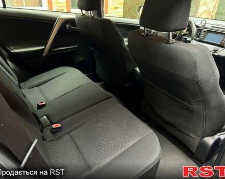 Тойота РАВ 4 2017 у Києві на Automoto.ua Червоний Тойота РАВ 4, об'ємом двигуна 2 л та пробігом 99 тис. км за 20900 $, фото 10 на Automoto.ua