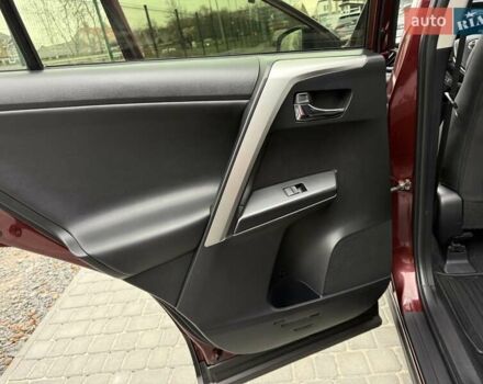 Красный Тойота РАВ 4, объемом двигателя 2.23 л и пробегом 112 тыс. км за 23500 $, фото 66 на Automoto.ua