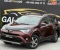 Красный Тойота РАВ 4, объемом двигателя 2.23 л и пробегом 112 тыс. км за 23500 $, фото 1 на Automoto.ua