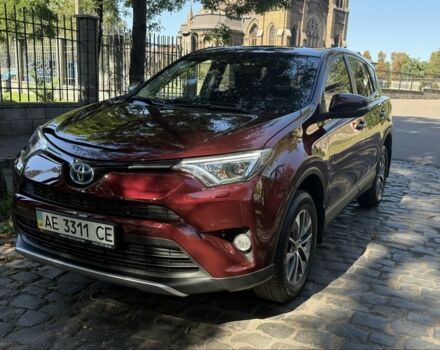Красный Тойота РАВ 4, объемом двигателя 2.5 л и пробегом 221 тыс. км за 22999 $, фото 1 на Automoto.ua