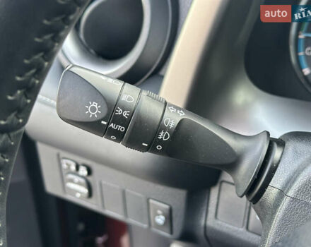 Красный Тойота РАВ 4, объемом двигателя 2.49 л и пробегом 77 тыс. км за 22000 $, фото 34 на Automoto.ua