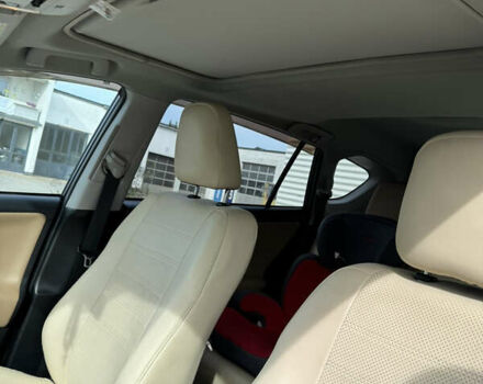 Тойота РАВ 4 2017 в Хмельницком на Automoto.ua Красный Тойота РАВ 4, объемом двигателя 2.49 л и пробегом 157 тыс. км за 21200 $, фото 11 на Automoto.ua